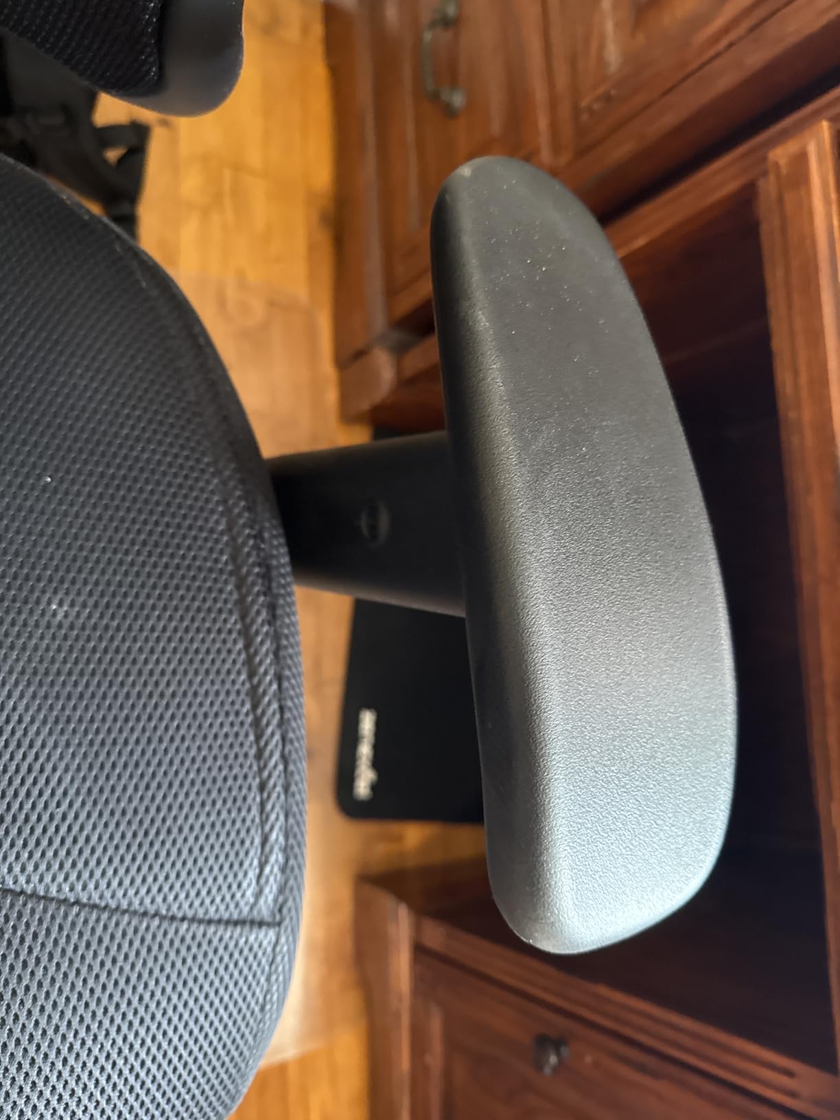 HON Wave High Back Ergonomic Mesh Office Chair with Adjustable Arms, Synchro-Tilt Recline and Swivel Wheels, Desk and Computer Chair for Home Office or Workstation, Black customer photo 1