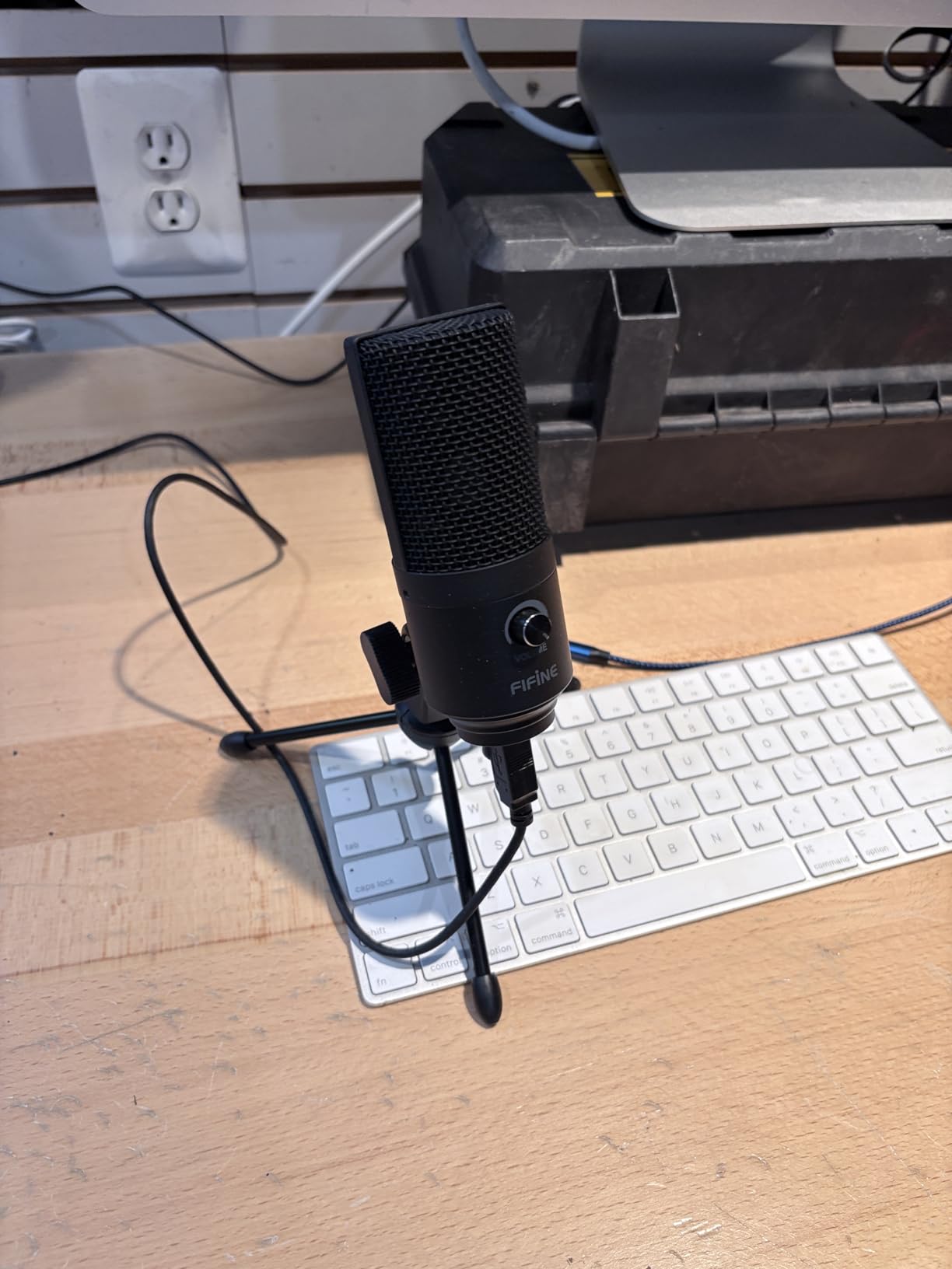 FIFINE K669B USB Condenser Microphone for Streaming and Recording customer photo 2