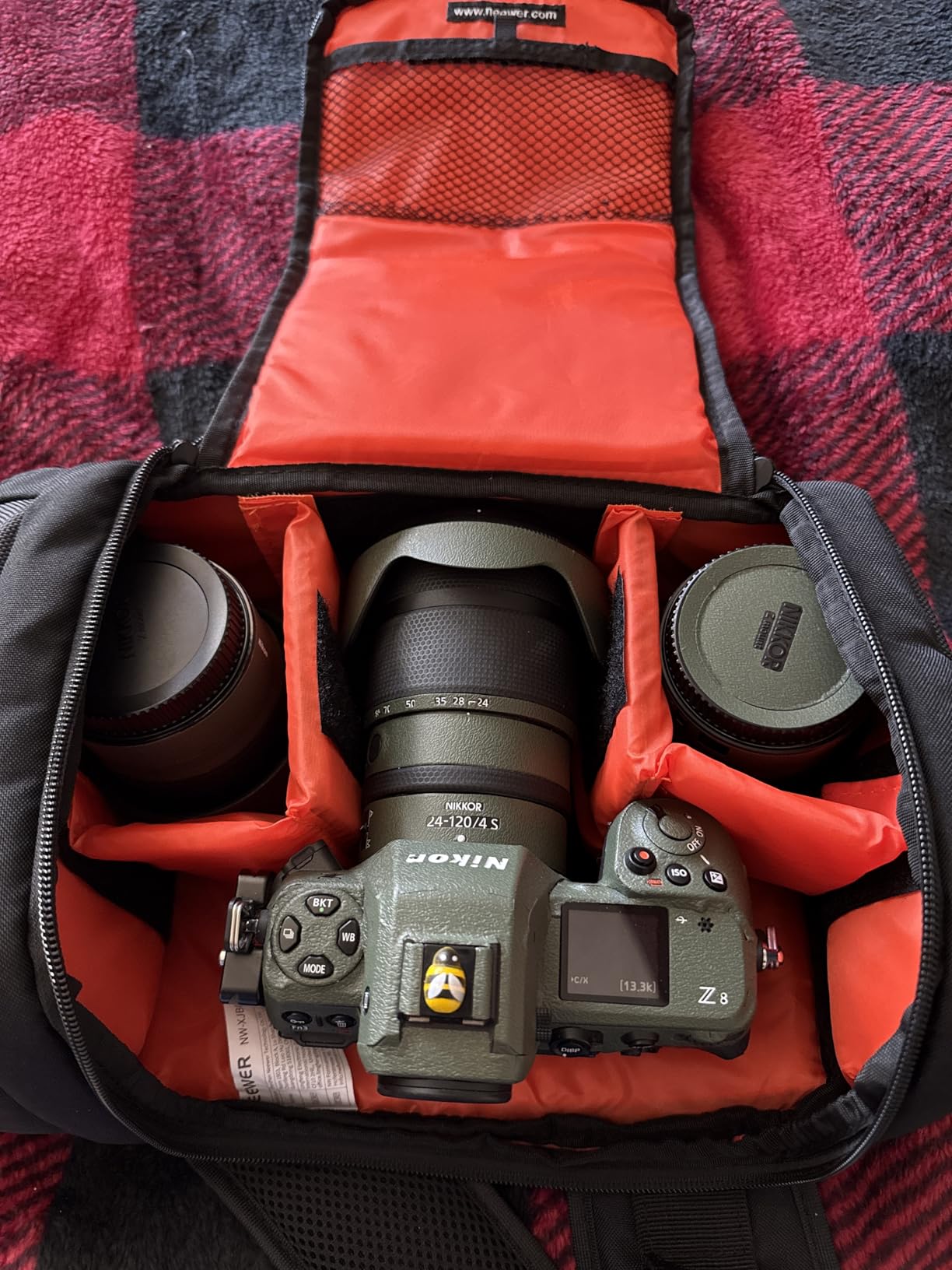 Neewer Pro Camera Case Waterproof Shockproof Adjustable Padded Camera Backpack Bag with Anti-theft Combination Lock for DSLR,DJI Phantom 1 2 3 Professional Drone Tripods Flash Lens and Other Accessory customer photo 2
