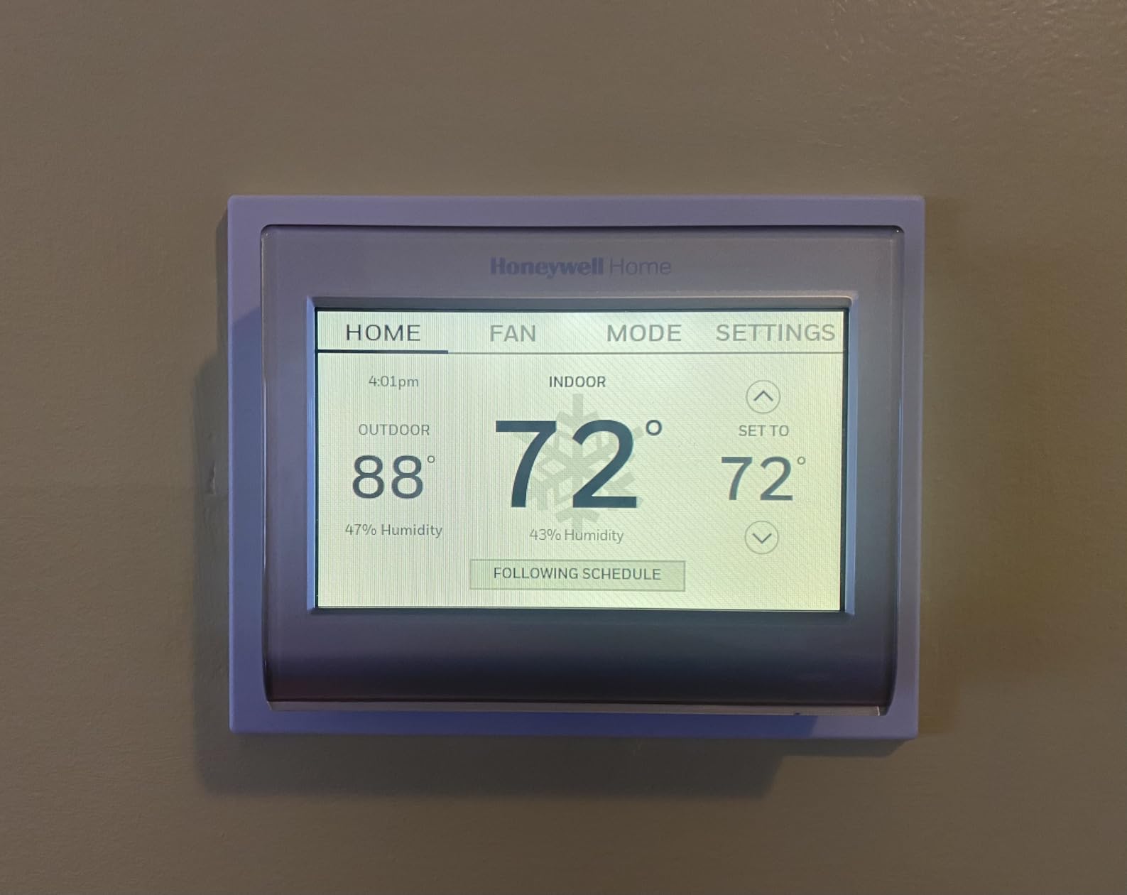 Honeywell Home RTH9585WF Wi-Fi Smart Color Thermostat, 7 Day Programmable, Touch Screen, Energy Star, Alexa Ready customer photo 2