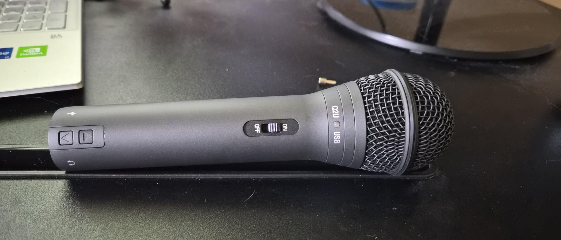 SAMSON Q2U USB/XLR Dynamic Microphone Recording and Podcasting Pack (Black) customer photo 1