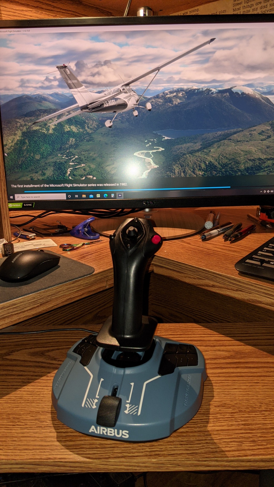 Thrustmaster TCA Sidestick Airbus Edition Flight Sim Joystick - PC | A320 1:1 replica, drift-free magnetic sensor, 17 mappable action buttons, built-in throttle, thrust reverser, Hall sensor customer photo 1