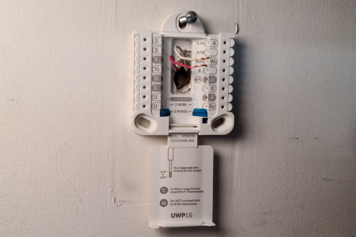 Amazon Smart Thermostat, Save money and energy, Works with Alexa and Ring, C-wire required customer photo 1