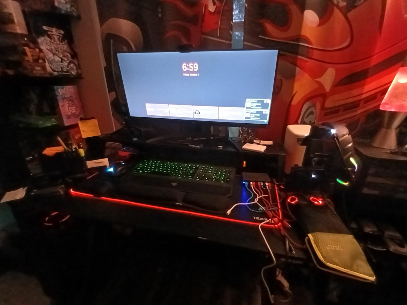 RGB Large Gaming Mouse Pad with 4Port USB Hub and 13 Lighting Modes, Computer Keyboard Mouse Pad, Oversize Anti-Slip Rubber Base Mouse Mat for Computer PC Games (31.5 x 11.81 in Black, 0.15in Thick) customer photo 2