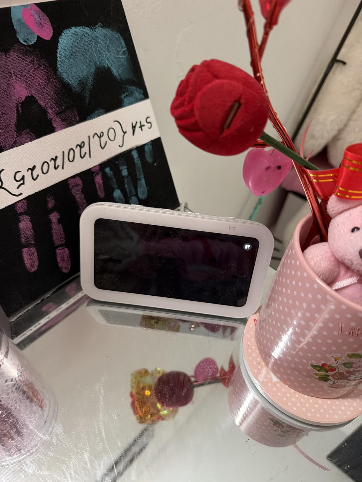 Amazon Echo Show 5 (newest model), Smart display, Designed for Alexa+, 2x the bass and clearer sound, Glacier White customer photo 2