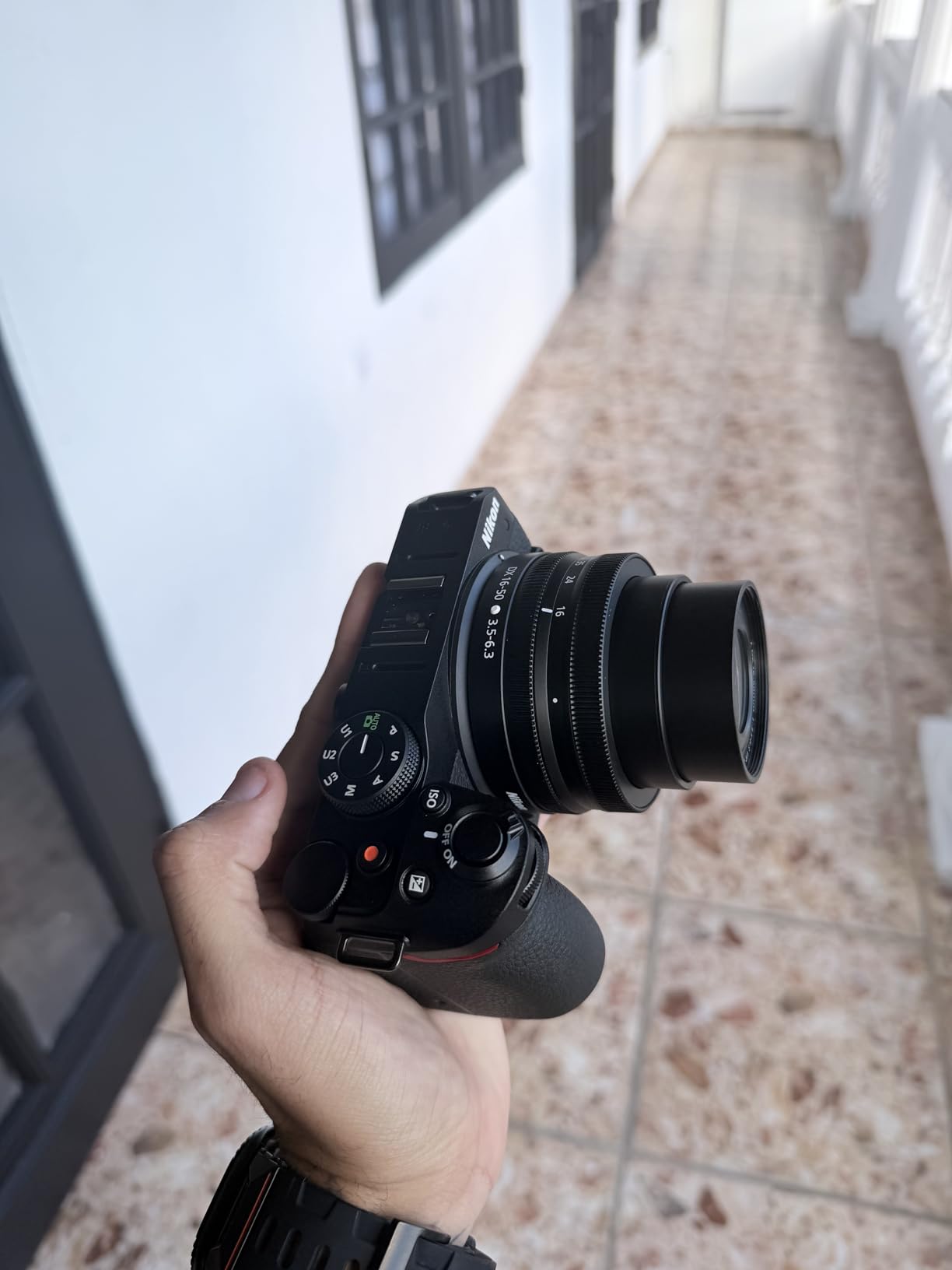 Nikon Z 30 with Wide-Angle Zoom Lens | Compact, lightweight mirrorless stills/video camera with 16-50mm zoom lens | 20.9MP DX Sensor, 4K/30p and Full HD 120p, Vari-Angle Touchscreen customer photo 1