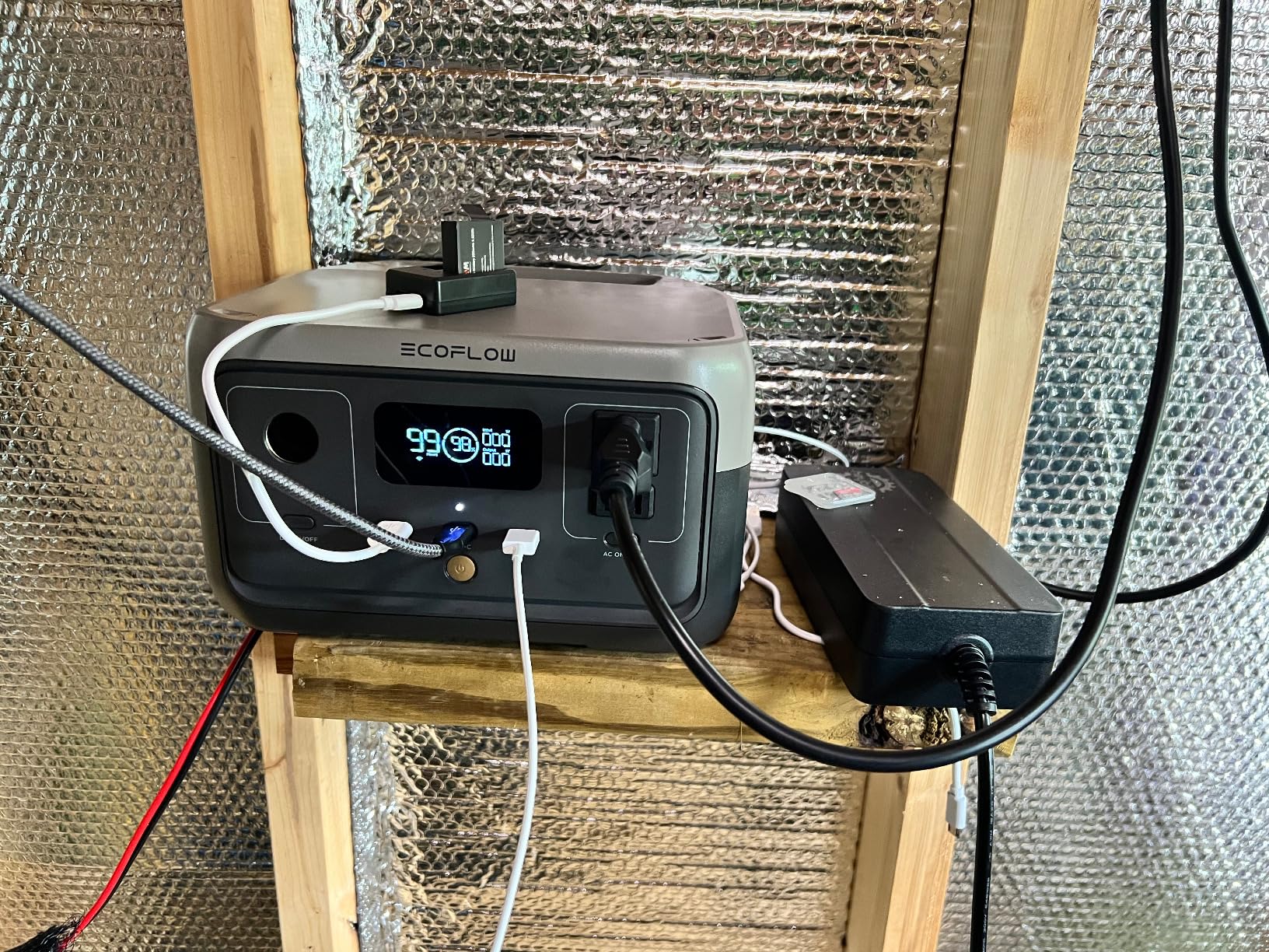 EF ECOFLOW Portable Power Station RIVER 2, 256Wh LiFePO4 Battery/ 1 Hour Fast Charging, 2 Up to 600W AC Outlets, Solar Generator for Outdoor Camping/RVs/Home Use customer photo 1