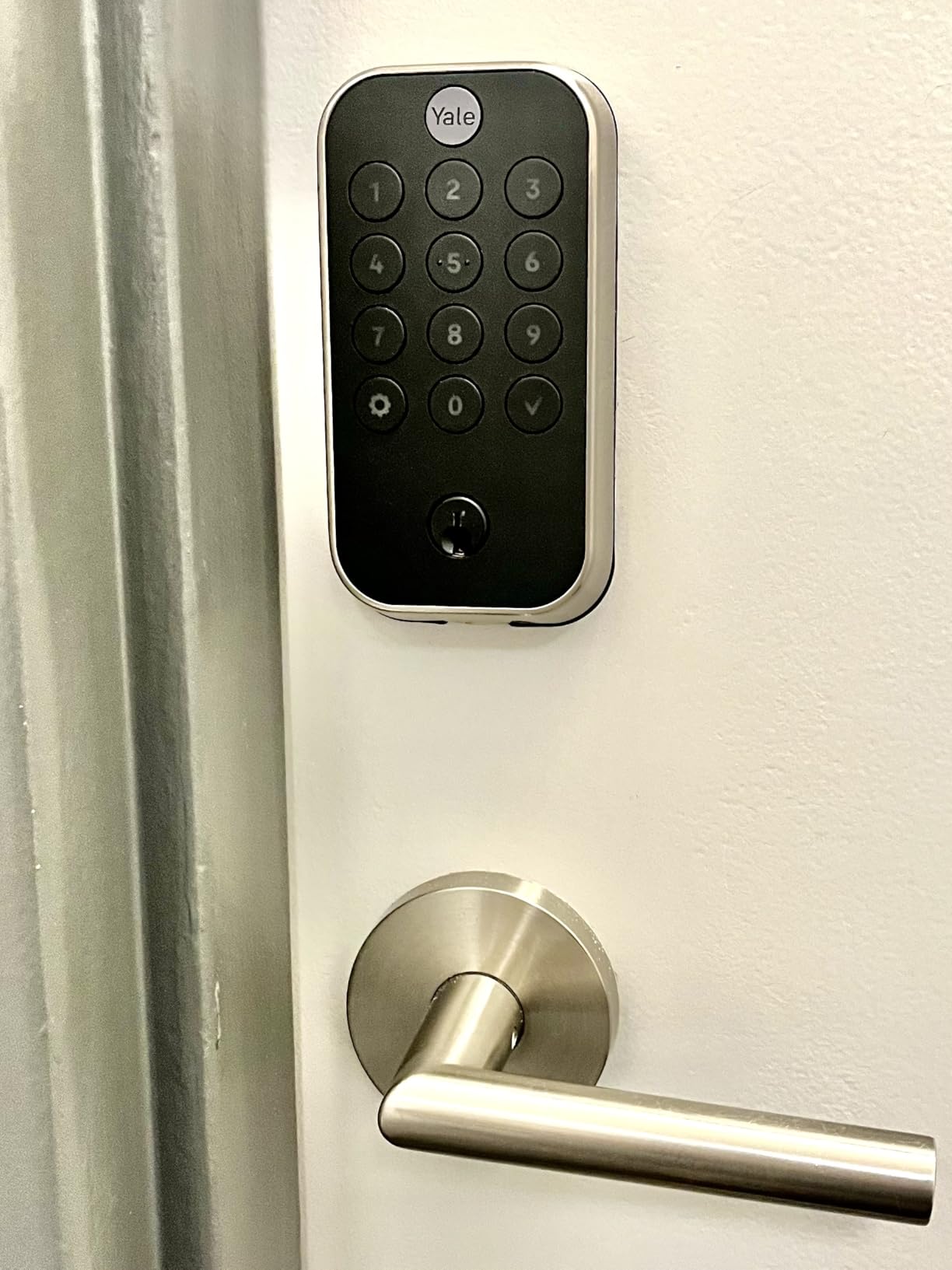 Yale Security Assure Lock 2 Deadbolt, Black Suede Keyed Smart Entry Door Lock with Wi-Fi Connected Keypad for Code Entry and Remote Access, YRD410-WF1-BSP customer photo 1