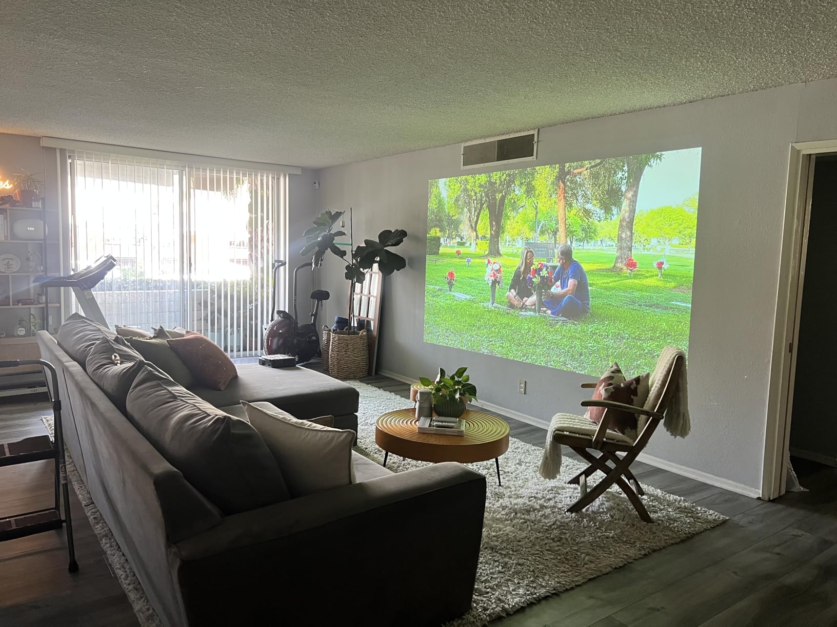Epson EpiqVision Flex CO-W01 Portable Projector 3-Chip 3LCD Technology customer photo 1