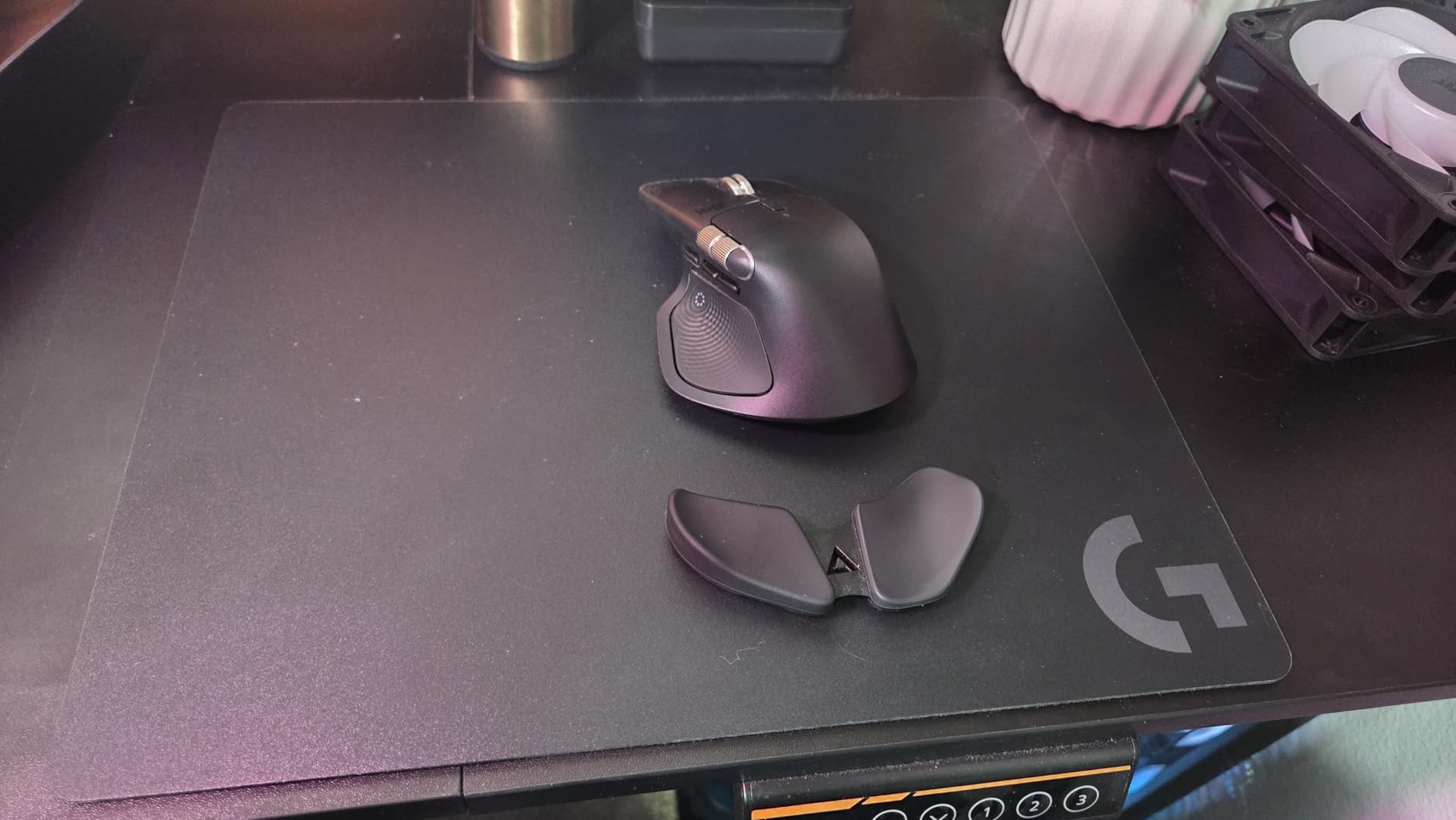 Logitech G440 Hard Gaming Mouse Pad (340x280x5) - Black | Optimized for gaming sensors, moderate surface, non-slip mat customer photo 1