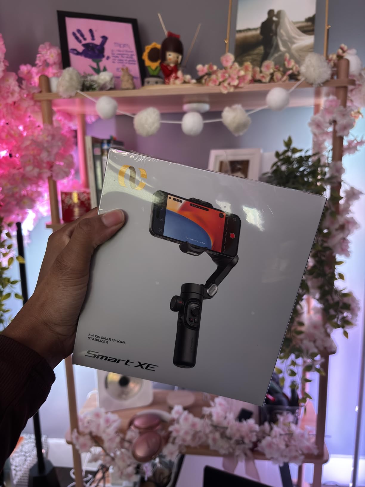 AOCHUAN Phone Gimbal Stabilizer, 3-Axis Smartphone Foldable Handheld Gimbal for iPhone with Focus Wheel, TikTok/YouTube Vlog Stabilizer for iPhone 17/16/15/14/13 Pro Max & Android - Smart XE customer photo 2
