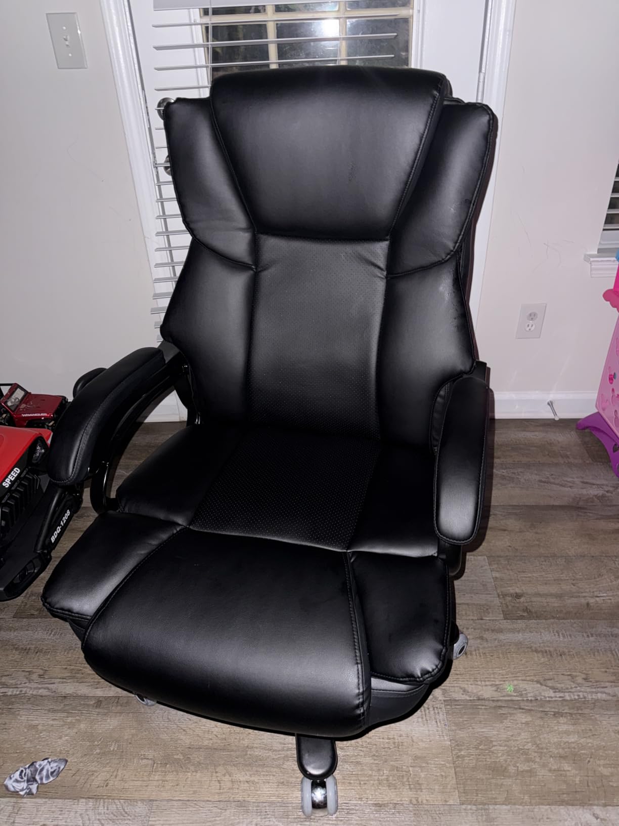 Indulgear 500lbs Big and Tall Office Chair, Heavy Duty Office Chair for Heavy People, High Back Executive Desk Chair with Adjustable Lumbar Support, Quiet Rubber Wheel, Pocket Spring Cushion customer photo 1