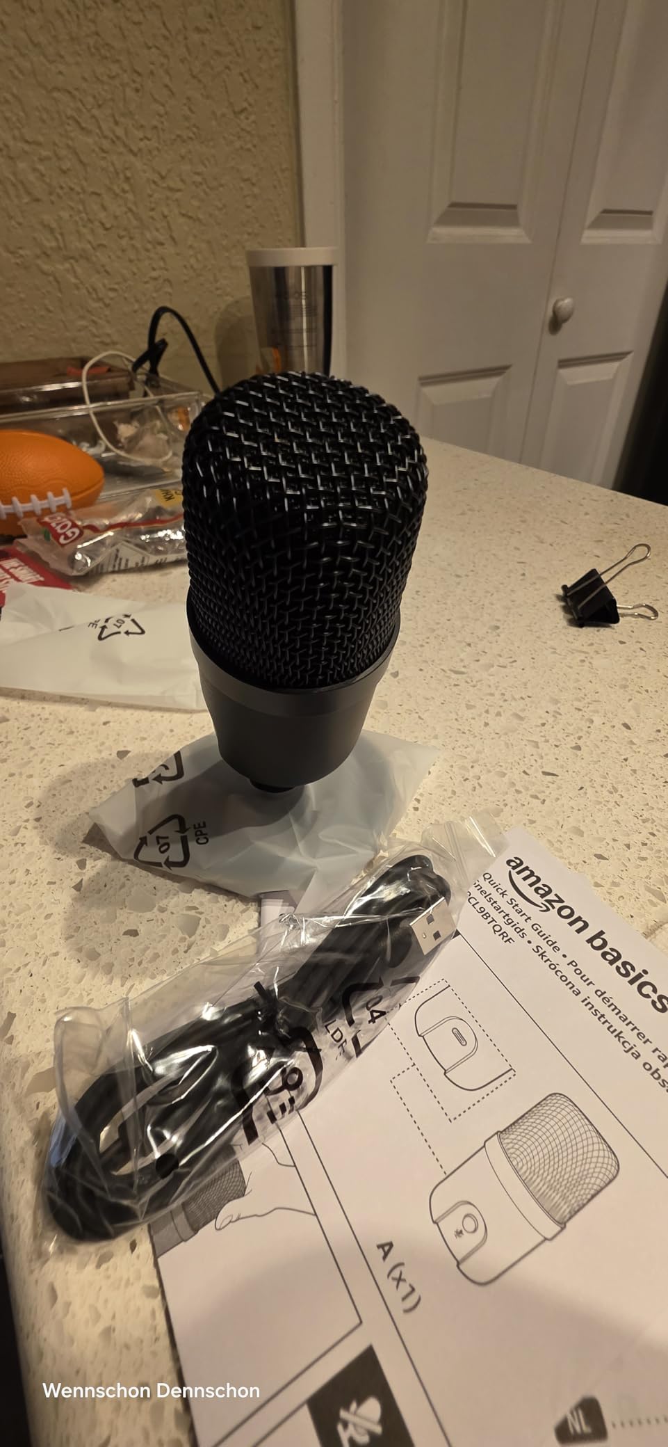 Amazon Basics USB Condenser Microphone for PC Streaming and Podcasting customer photo 2