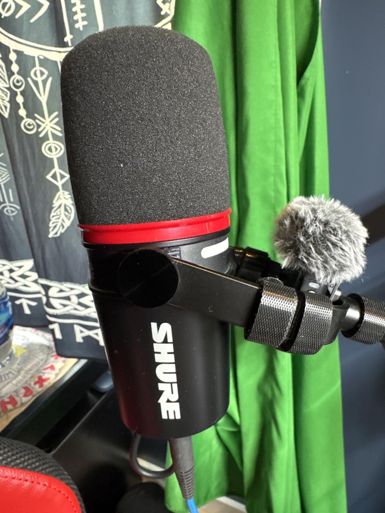 Shure MV7+ USB-C & XLR Podcast Dynamic Microphone - Black | USB-C and XLR dynamic mic with LED touch panel, auto level and pop filter for podcasting, streaming and recording customer photo 2