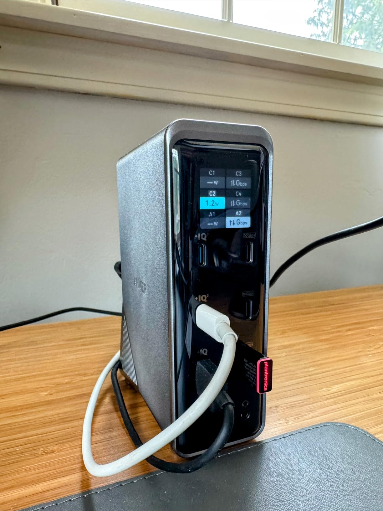 Anker Prime Docking Station, 14-in-1 Laptop Docking Station Dual Monitor, Dual 4K HDMI, 160W Max Output, 10Gbps Data Transfer, Smart Interface, Audio and Ethernet Ports for Dell, HP, Lenovo and More customer photo 2