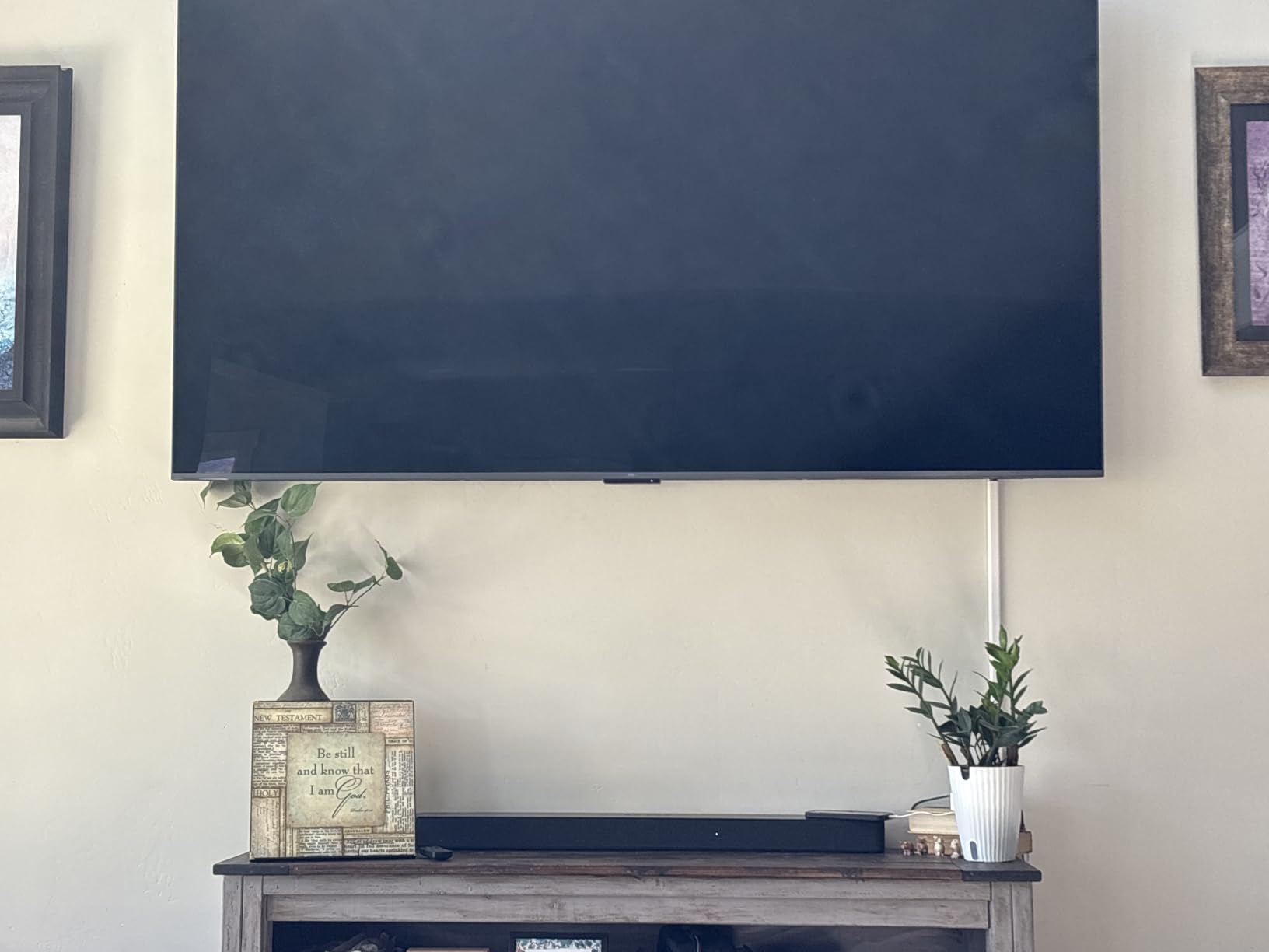 Amazon Fire TV Soundbar Plus (newest model) with built-in subwoofer, 3.1 channel, Dolby Atmos, clear dialogue customer photo 1