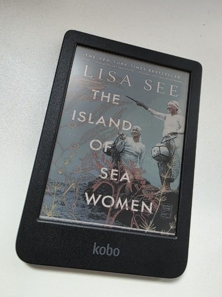 Kobo Clara Colour | eReader | 6” Glare-Free Colour E Ink Display | Dark Mode Option | Waterproof | Audiobooks | 16GB of Storage | Black customer photo 1