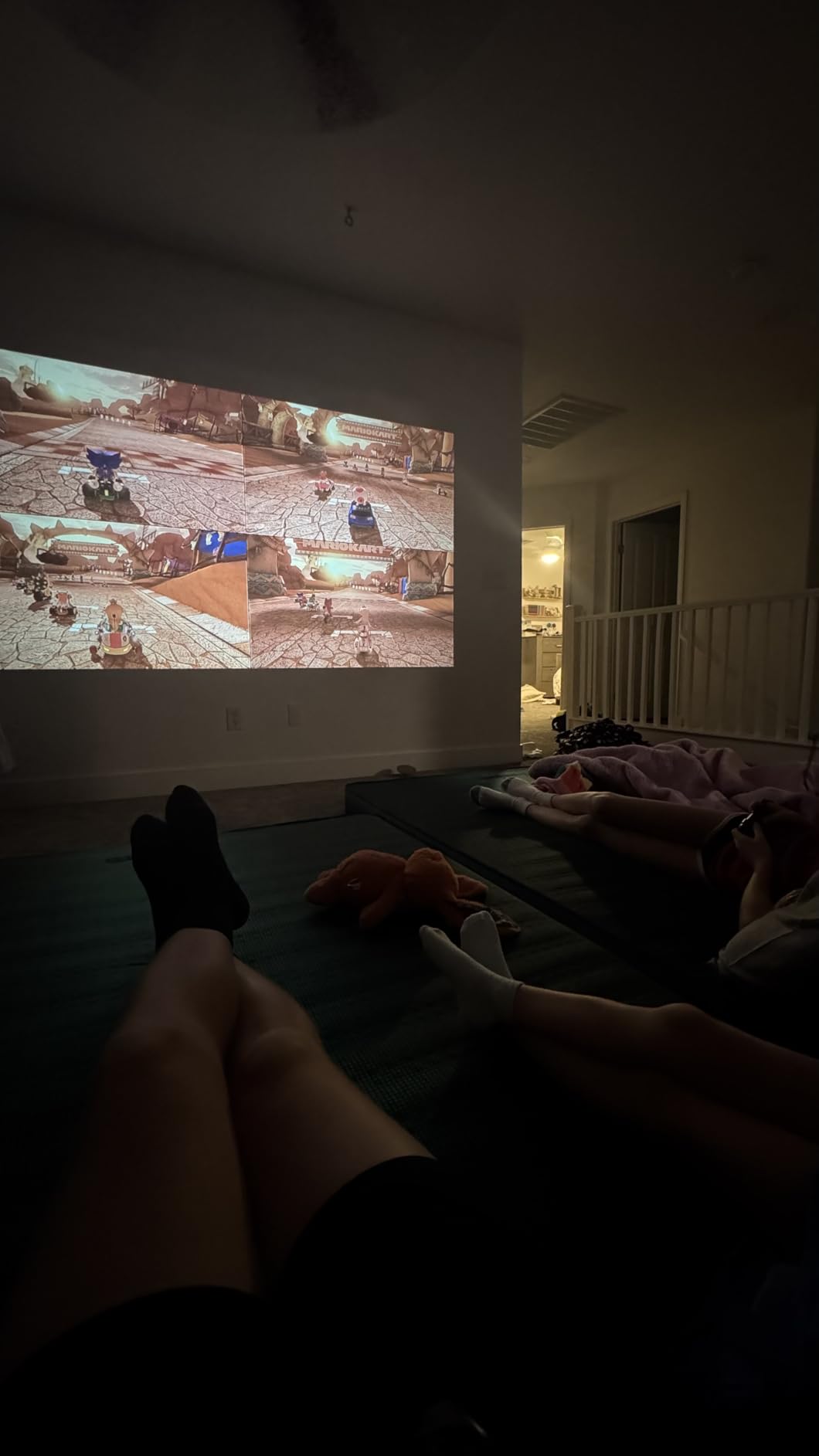 [Sound by JBL & Built-in Battery] Yaber T2 Outdoor Projector with WiFi 6 and Bluetooth, Native 1080P Smart Movie Portable Projector for Inside and Outside, Compatible with TV Dongle (Not included) customer photo 1