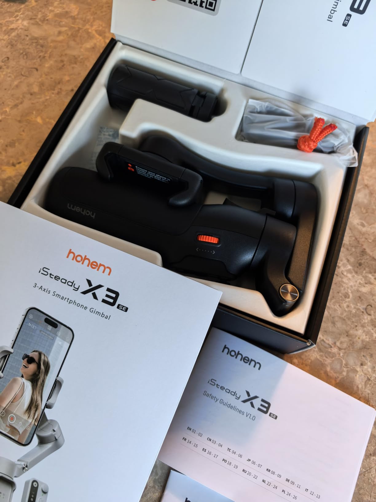 hohem iSteady X3 SE Gimbal Stabilizer for iPhone, Phone Stabilizer with Detachable Remote Control, Portable Foldable 3-Axis Phone Gimbal for Android & iPhone 16 15 14 13 12 11 Pro Max, Ideal for Travel Vlogging customer photo 1