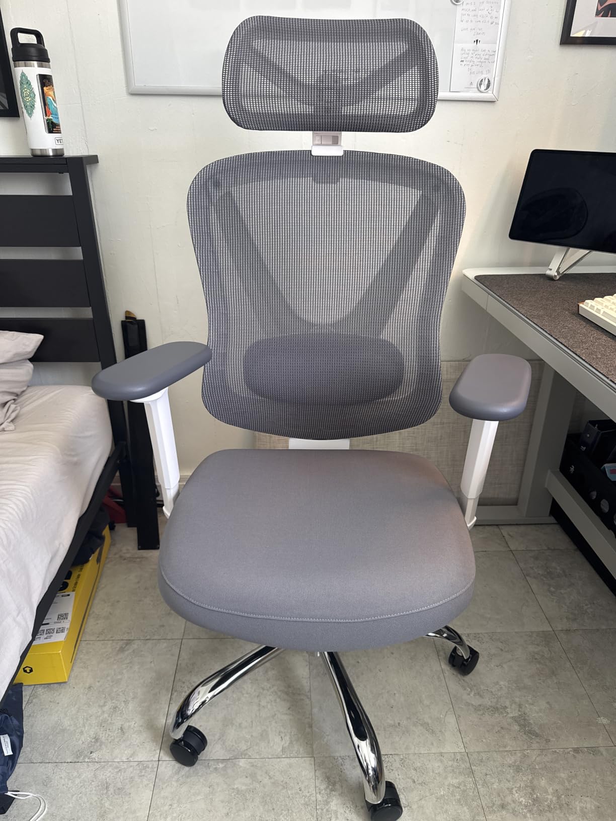 HOLLUDLE Ergonomic Mesh Office Chair - 3D Adjustable Lumbar Support & 3D Armrests, V-Shaped Back, Adjustable Desk Chair for Office & Home, White customer photo 1