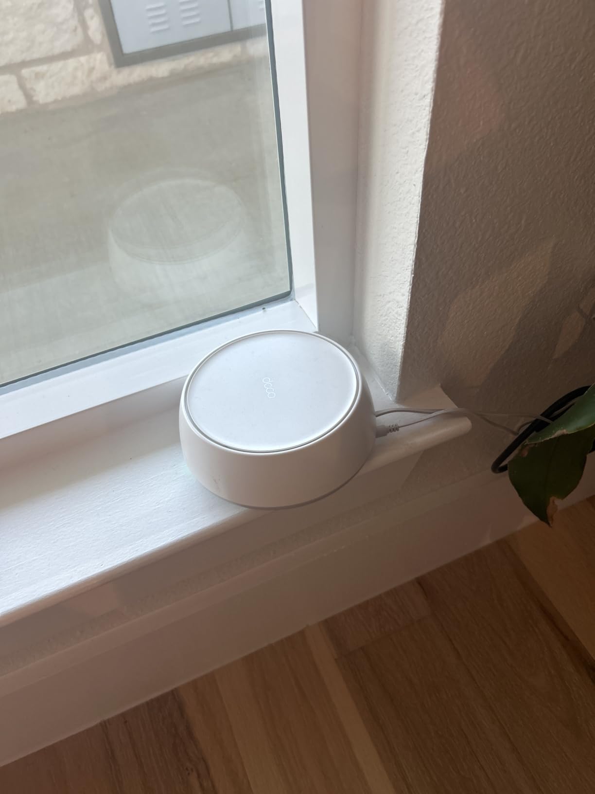 TP-Link Deco 7 BE25 Dual-Band BE5000 WiFi 7 Mesh Wi-Fi System | 4-Stream 5 Gbps, 240 Mhz | Covers up to 6,600 Sq.Ft | 2X 2.5G Ports Wired Backhaul | VPN, MLO, AI-Roaming, HomeShield, 3-Pack customer photo 1