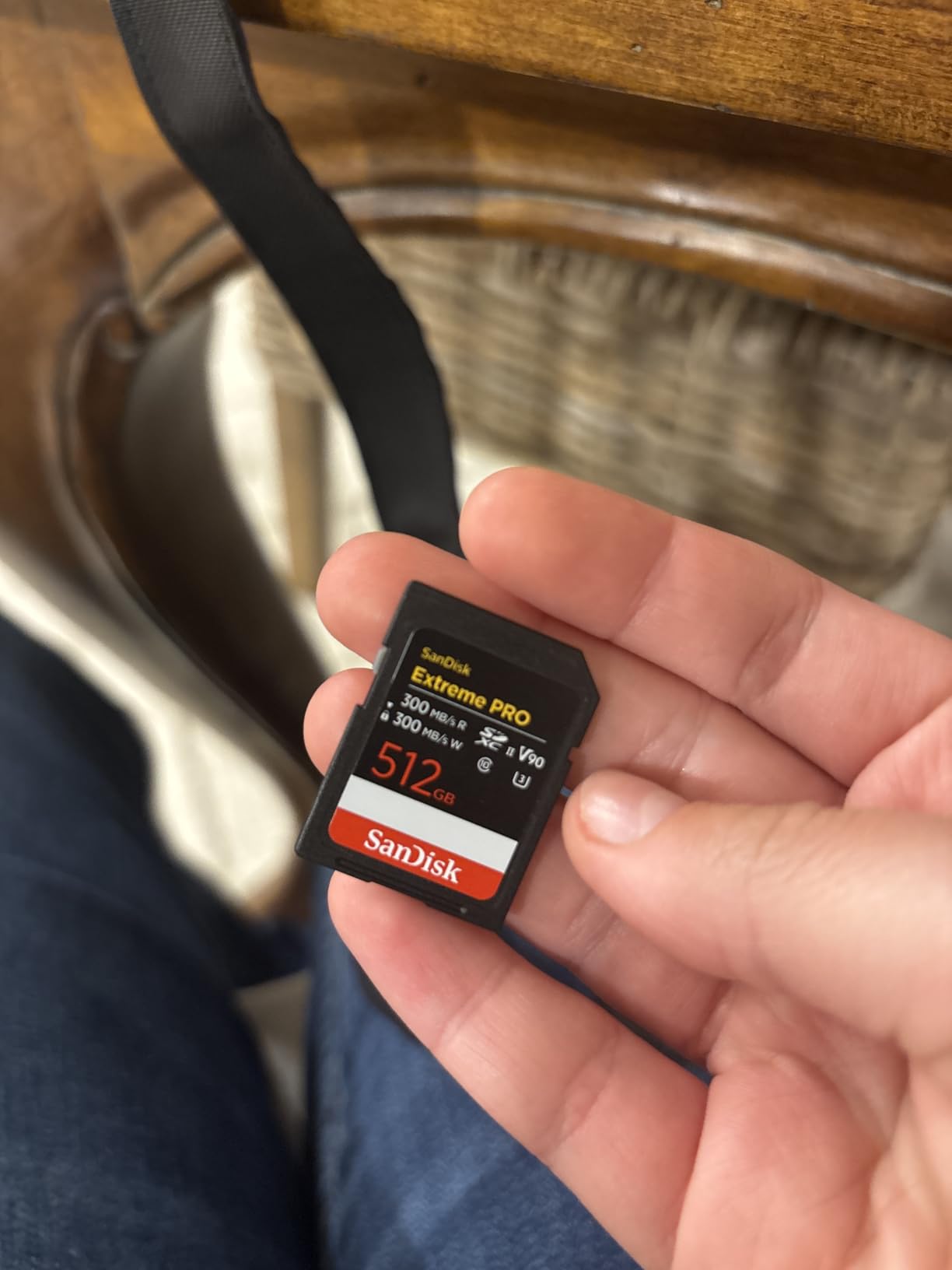 SANDISK 128GB Extreme PRO SDXC UHS-II Memory Card - Up to 300MB/s Read and Write speeds, V90, 8K, 4K UHD customer photo 1