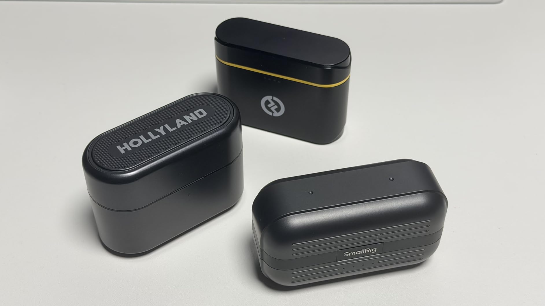 Hollyland Lark M2S Ultimate Combo (Camera RX+USB-C RX+Lightning RX) Wireless Lavalier Microphone for iPhone/Camera/Android/PC, Compact Mic, Titanium Clip, Noise Cancelling, Content Creation | Camera, USB-C and Lightning receivers, compact mic, titanium clip, noise cancelling customer photo 1