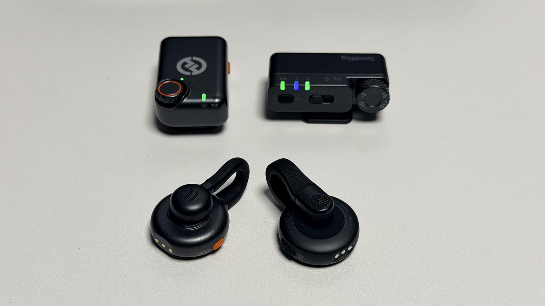Hollyland Lark M2S Ultimate Combo (Camera RX+USB-C RX+Lightning RX) Wireless Lavalier Microphone for iPhone/Camera/Android/PC, Compact Mic, Titanium Clip, Noise Cancelling, Content Creation | Camera, USB-C and Lightning receivers, compact mic, titanium clip, noise cancelling customer photo 2