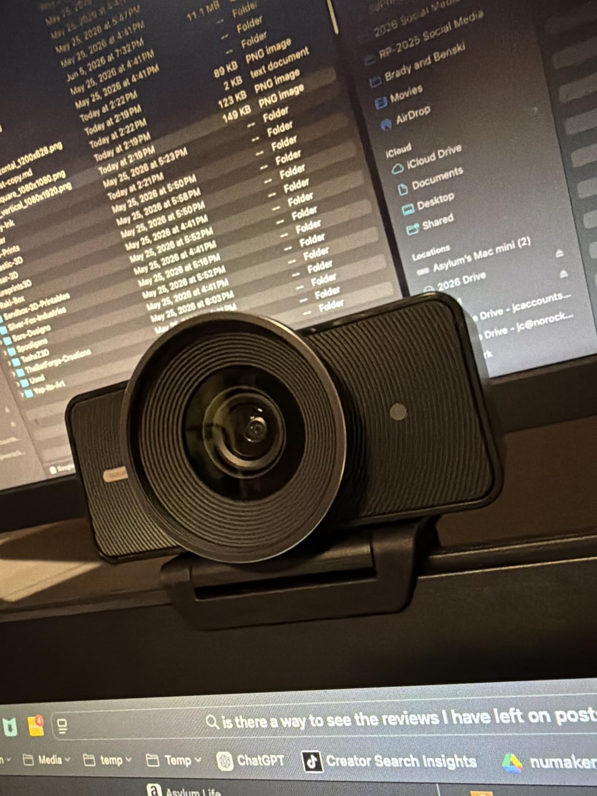 Elgato Facecam 4K, 4K60 Studio Webcam, DSLR-Like Control | Sony STARVIS 2 sensor, 49mm lens filter support, Uncompressed video, HDR support, Eco-friendly build, USB-C customer photo 2
