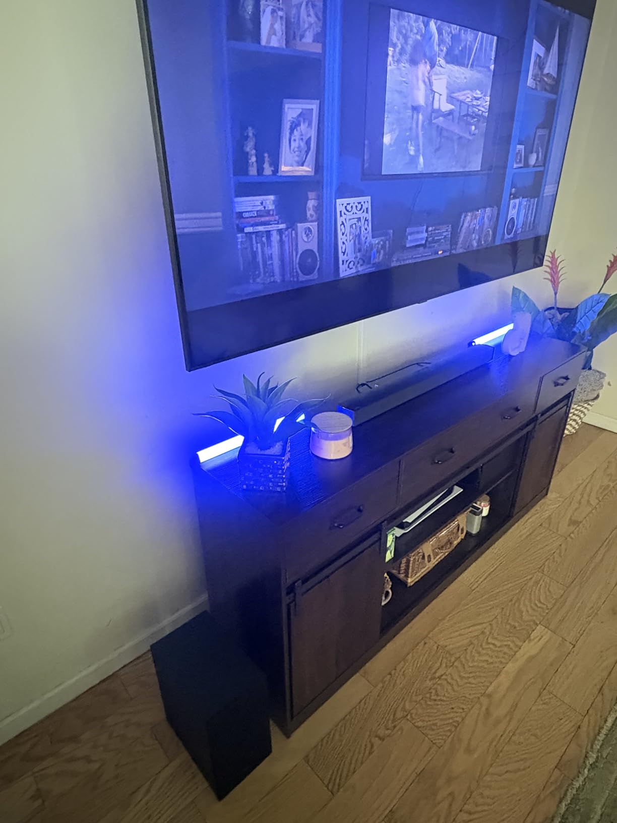 Samsung B-Series Soundbar HW-B550F 2.1 ch DTS Virtual:X Soundbar with Subwoofer (2025 Model) Voice Enhance Mode, Bass Boost, Adaptive Sound customer photo 2