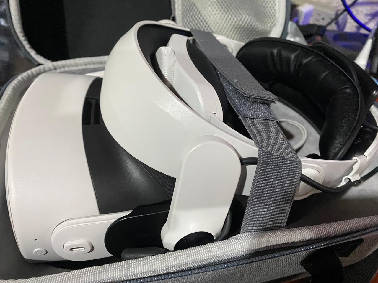 Meta Quest 3S 128GB | VR Without Wires - Gorilla Tag Cardboard Monkenaut Bundle - Amazon Exclusive customer photo 2