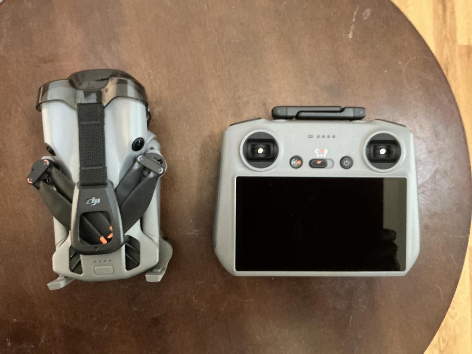 DJI Mini 5 Pro Fly More Combo Plus with DJI RC 2, Drone with Camera, 1-Inch CMOS, 4K Drone for Beginners, Obstacle Sensing, ActiveTrack 360°, 225° Gimbal Rotation, Extended Battery Life customer photo 1