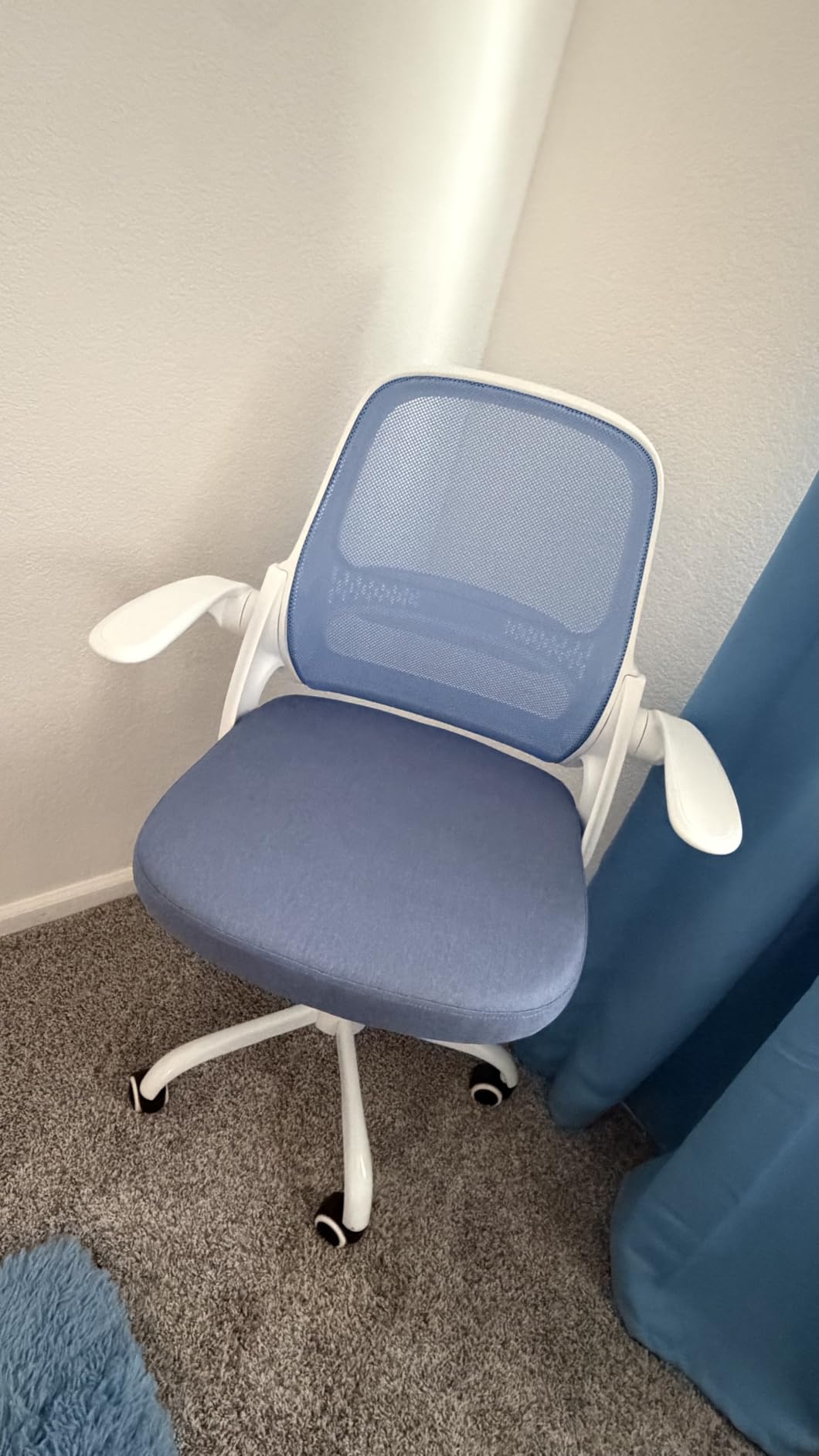 amseatec Mesh Office Chair, Ergonomic Home Office Chair with Flip-Up Arms | Breathable Mesh Back & 3