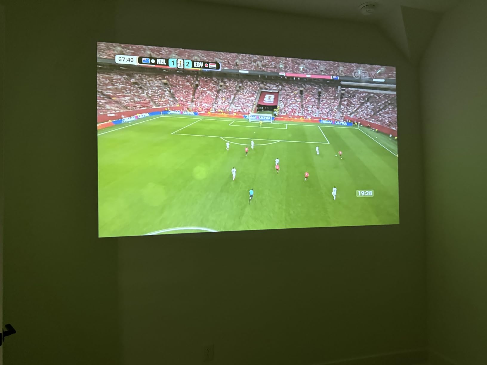XuanPad 4K Support Movie Projector, Portable Native 1080P Outdoor Projector with 360° Stand, White Smart Mini Projector with WiFi and Bluetooth customer photo 1