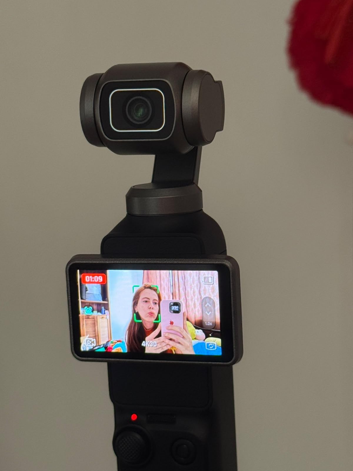 Xtra Muse, Vlogging Camera with 1'' CMOS & 4K/120fps Videos, Pocket Camera with 3-Axis Gimbal Stabilizer, Fast Focusing, Face/Object Tracking, Digital Video Camera for Photography, Digital Camera customer photo 2