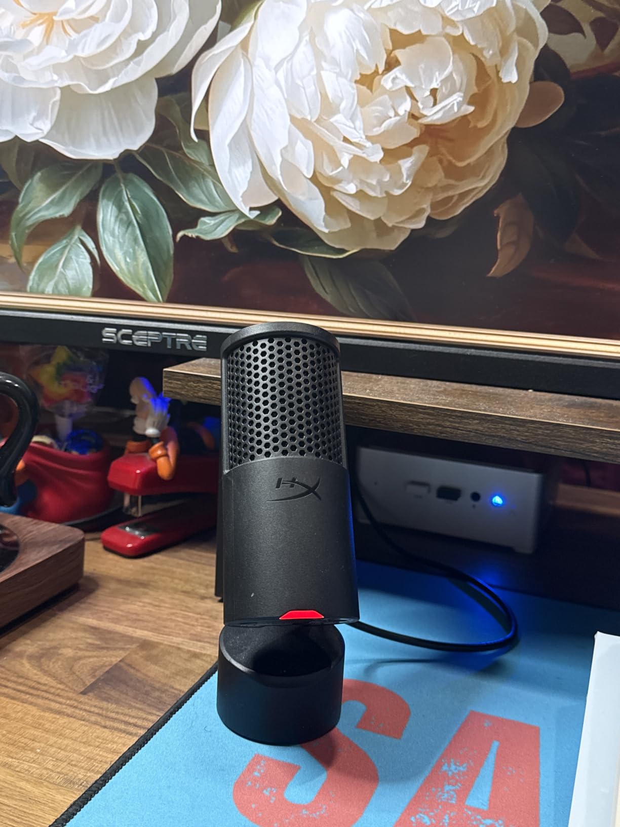 HyperX SoloCast 2 - Gaming USB Condenser Mic for PC, USB-C to USB-A, Built-in Pop Filter, Internal Shock Mount, Plug and Play, 24-bit / 96kHz, Compact Tiltable Stand - Black customer photo 1