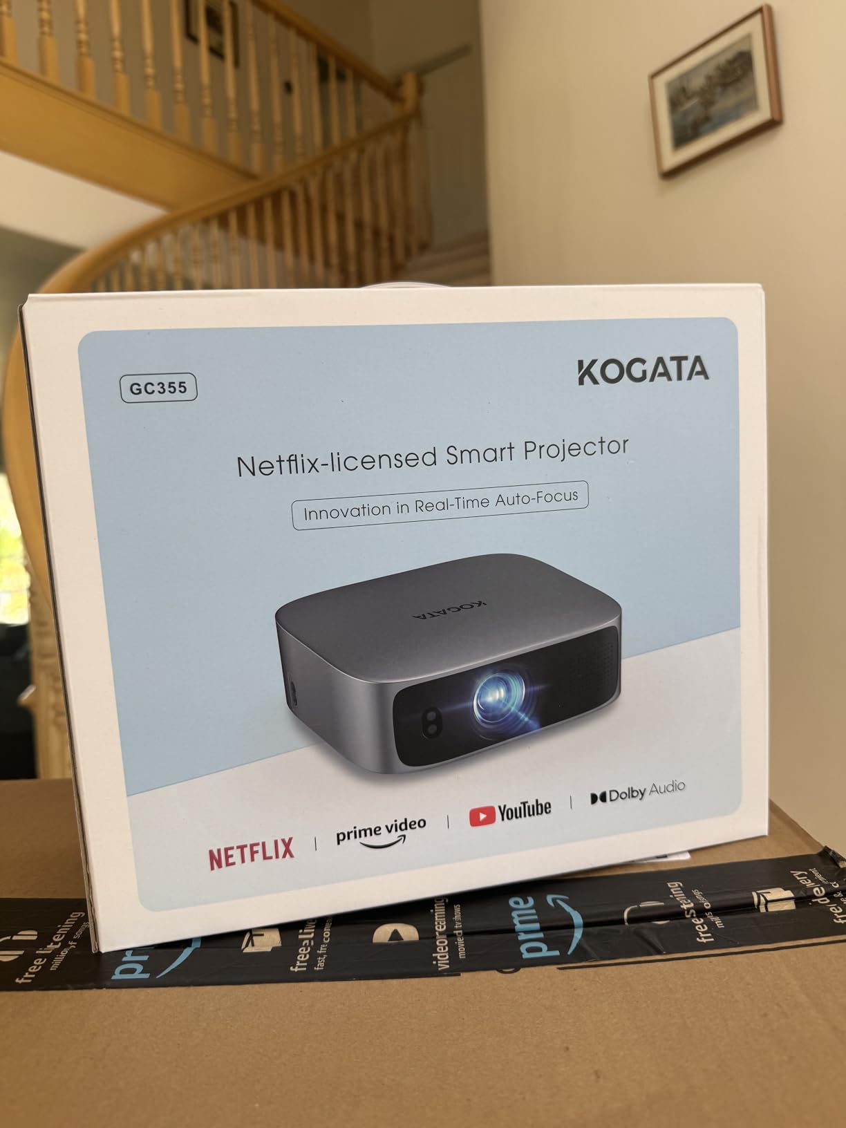 Short Throw Projector 4K with WiFi and Bluetooth,2000ANSI Auto Focus Keystone Smart Projector Built in Apps Dolby Audio Home Theater Movie Portable Outdoor Projector Ceiling Gunmetal customer photo 1