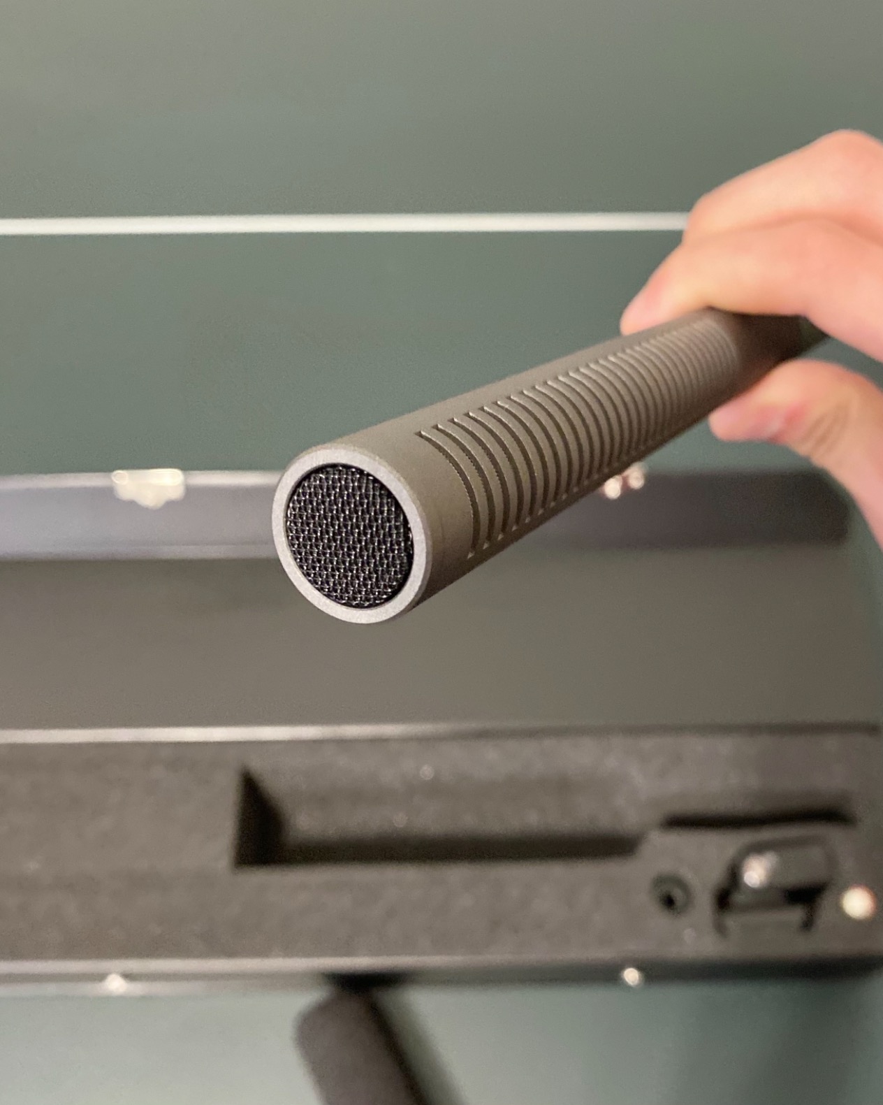 Audio-Technica AT897 Line/Gradient Shotgun Condenser Microphone customer photo 1