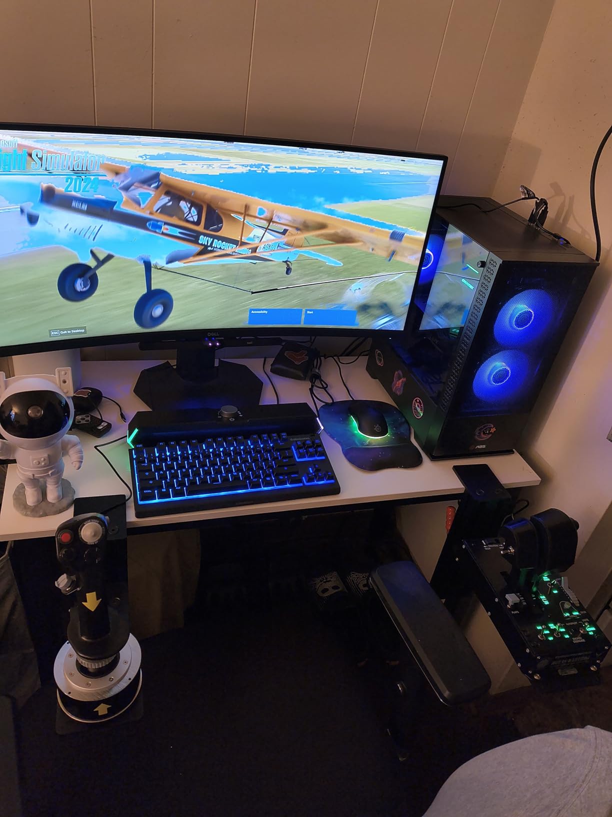 Thrustmaster HOTAS Warthog A10 Replica Flight Stick & Throttle Set - PC | 1:1 A-10C USAF licensed replica, H.E.A.R.T sensors, dual-engine control, 55 programable buttons, 8-way hat, all-metal build customer photo 2