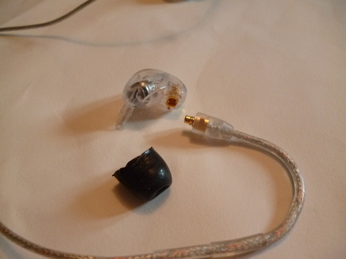 Shure SE215 PRO Wired Earbuds - Professional Sound Isolating Earphones, Clear Sound & Deep Bass, Single Dynamic MicroDriver, Secure Fit In Ear Monitor, plus Carrying Case & Fit Kit - Clear (SE215-CL) customer photo 2