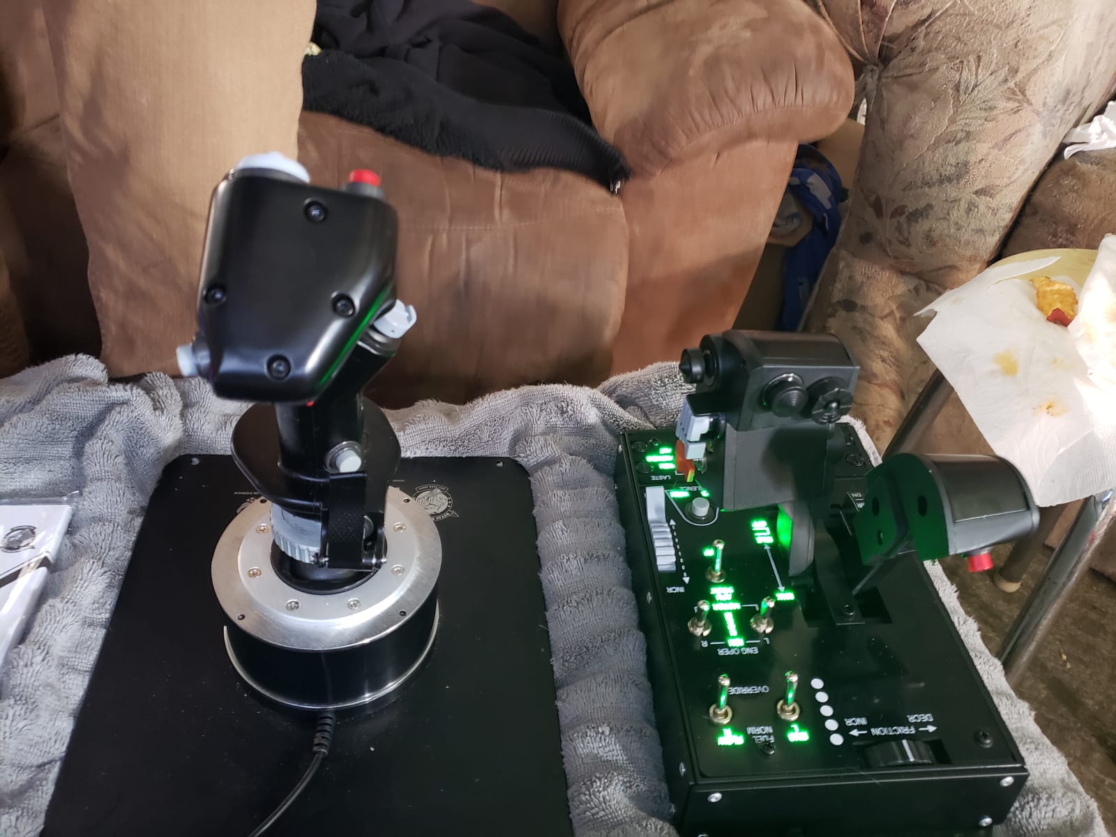 Thrustmaster HOTAS Warthog A-10C replica metal flight stick - PC customer photo 1