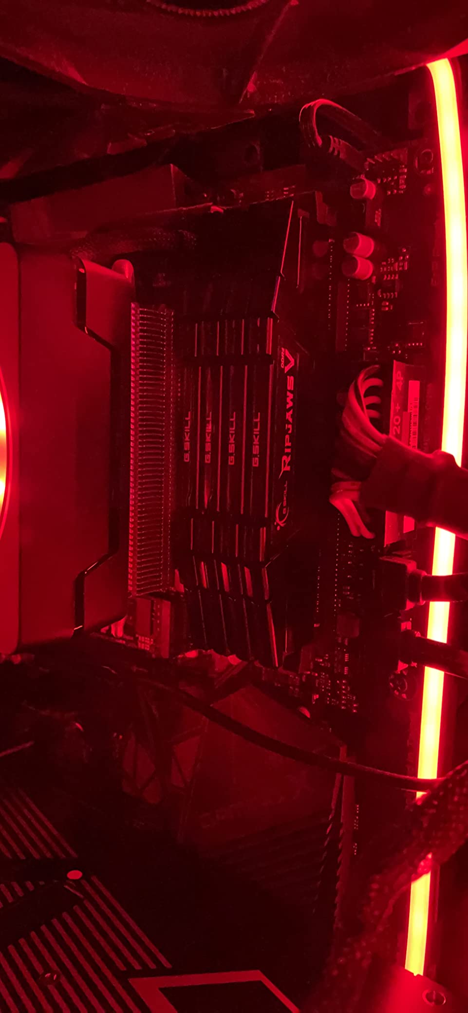 G.SKILL RipjawsV Series DDR4 RAM (XMP) 64GB (4x16GB) 3200MT/s CL16-18-18-38 1.35V Intel AMD Desktop Computer Memory U-DIMM - Black (F4-3200C16Q-64GVK) customer photo 2