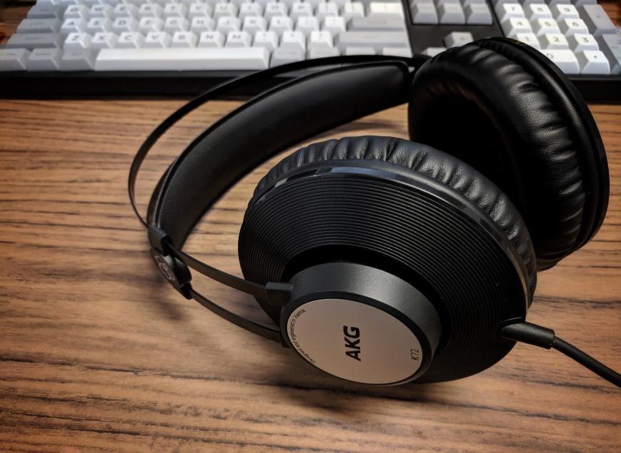 AKG Pro Audio K72 Over-Ear, Closed-Back, High-Sensitivity, High Output 40mm drivers, Studio Professional Headphone. Also Great for Portable Devices. Black. customer photo 2