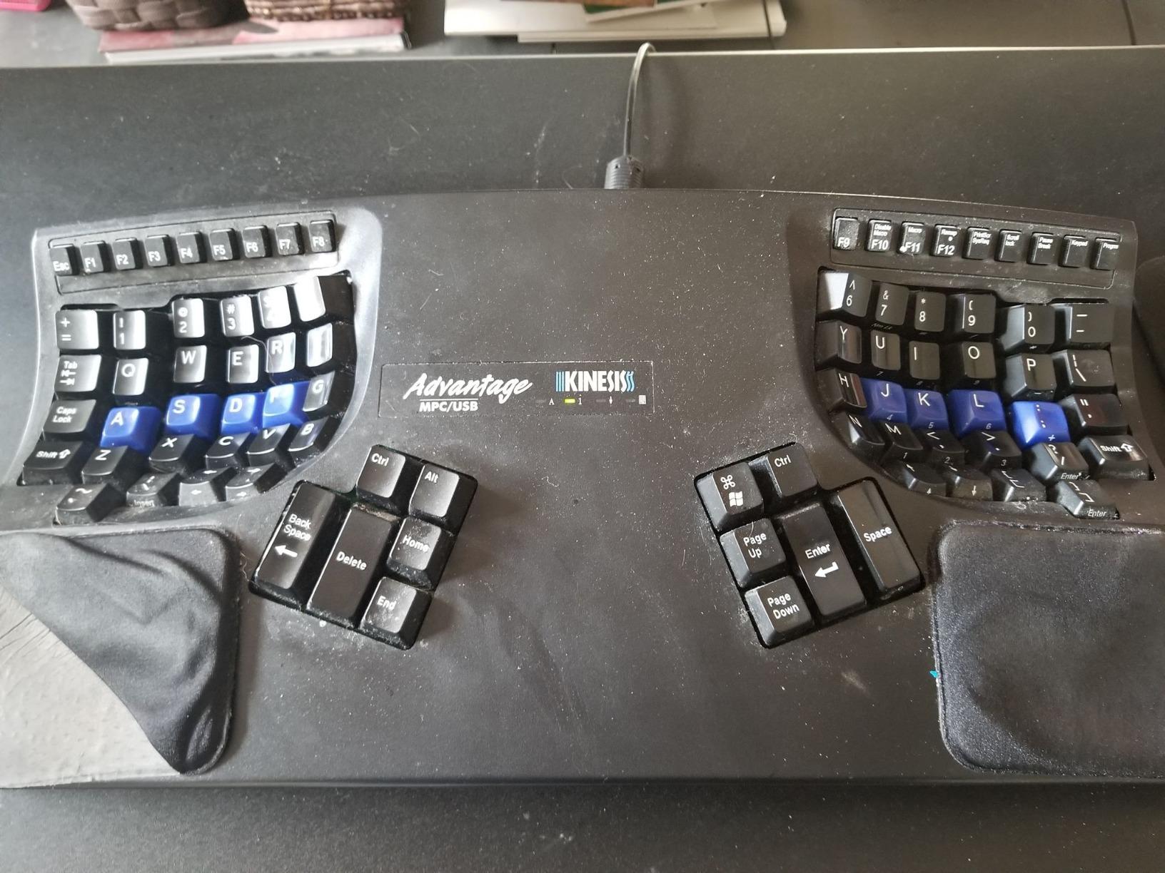 Kinesis Advantage2 Ergonomic Keyboard (KB600), Black top case, Cherry MX Brown Switches, QWERTY keycaps customer photo 1