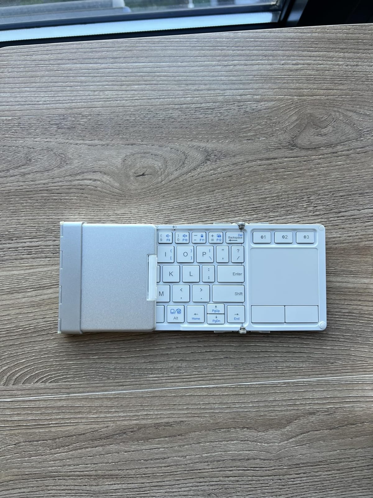iClever BK08 Foldable Keyboard with Touchpad for Phone and Tablet, Gray, Aluminum Build customer photo 2