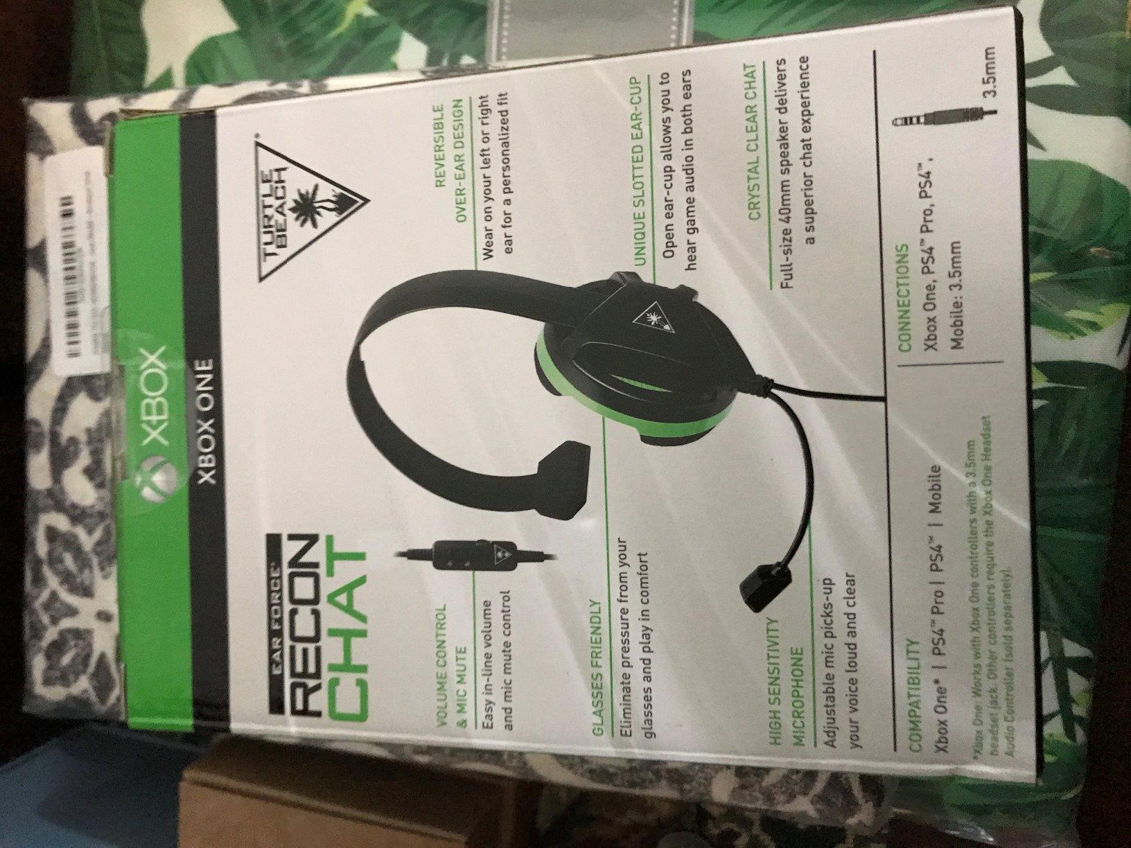 Turtle Beach Recon Chat Xbox Headset - Xbox Series X, Xbox Series S, Xbox One, PS5, PS4 Pro, PS4, Mobile & PC with 3.5mm - Glasses Friendly, High-Sensitivity Mic, Black customer photo 2