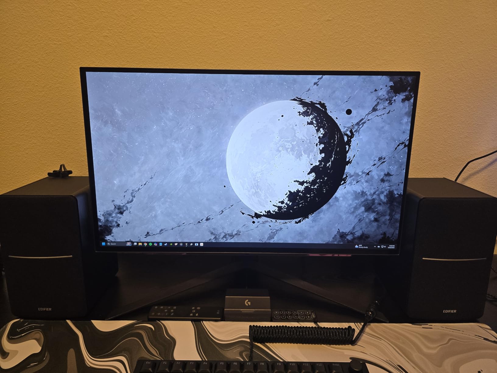 Edifier R1280DB Powered Bluetooth Bookshelf Speakers - Optical Input customer photo 1