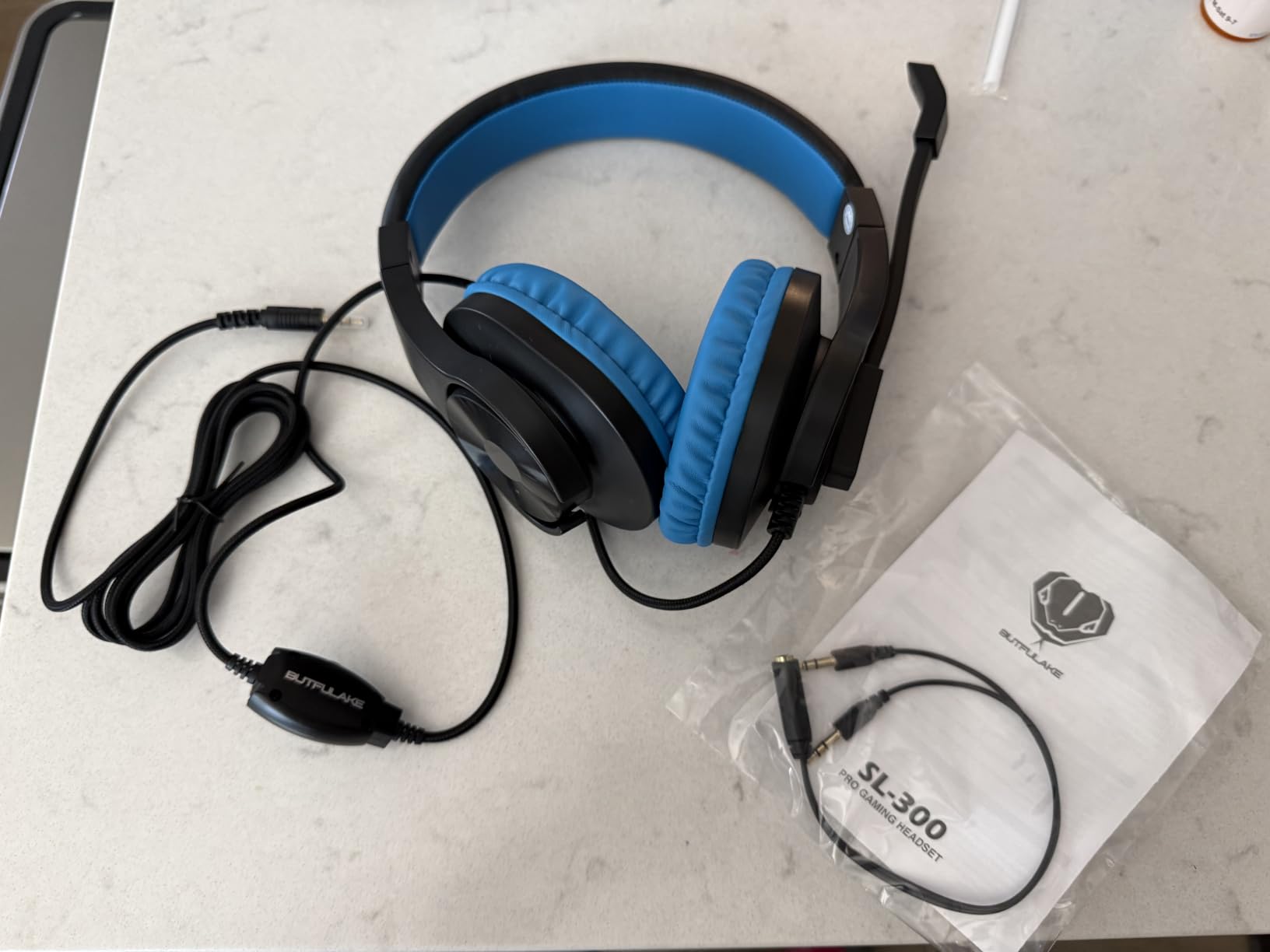 BlueFire Kids Headphones for Online School, Children, Teens, Boys, Girls, 3.5mm Stereo Over-Ear Gaming Headphone with Microphone and Volume Control for PS4, PS5, New Xbox One (Pink) customer photo 1