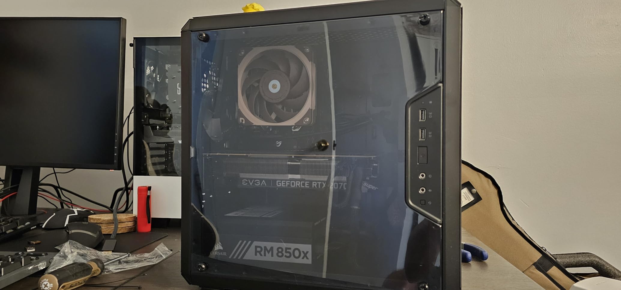 Cooler Master Q300L V1 Micro-ATX PC Case, High Airflow, Transparent Panel | 360mm Graphics Card Support, 240mm AIO Support, Micro-ATX Motherboard, Magnetic Dust Filters, Modular I/O Panel customer photo 1