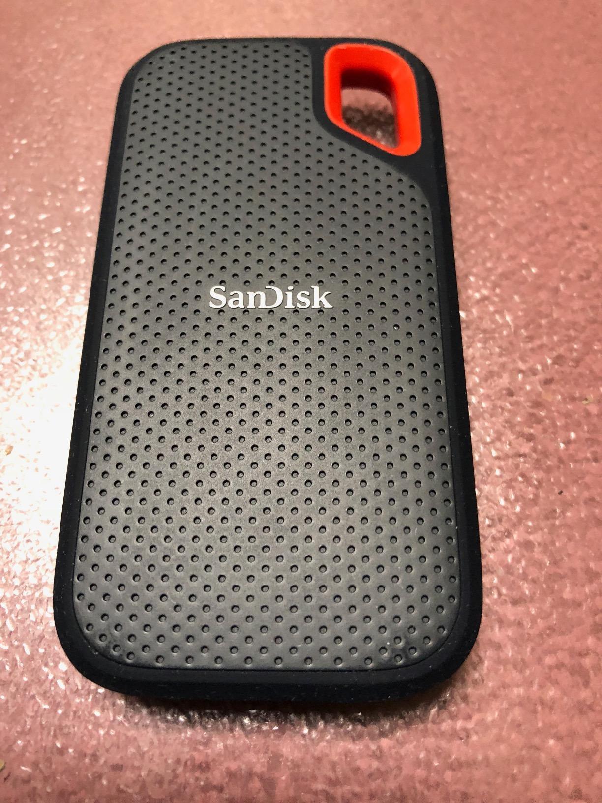 SanDisk 1TB Extreme Portable External SSD - Up to 550MB/s - USB-C, USB 3.1 customer photo 2
